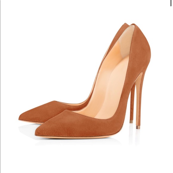 Stylish Pumps - Picture 3 of 3